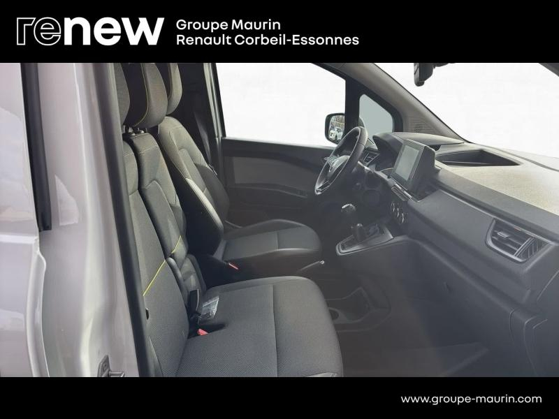 Photo 16 de l’annonce de RENAULT Kangoo Van d’occasion à vendre à CORBEIL-ESSONNES