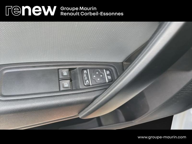 Photo 17 de l’annonce de RENAULT Kangoo Van d’occasion à vendre à CORBEIL-ESSONNES