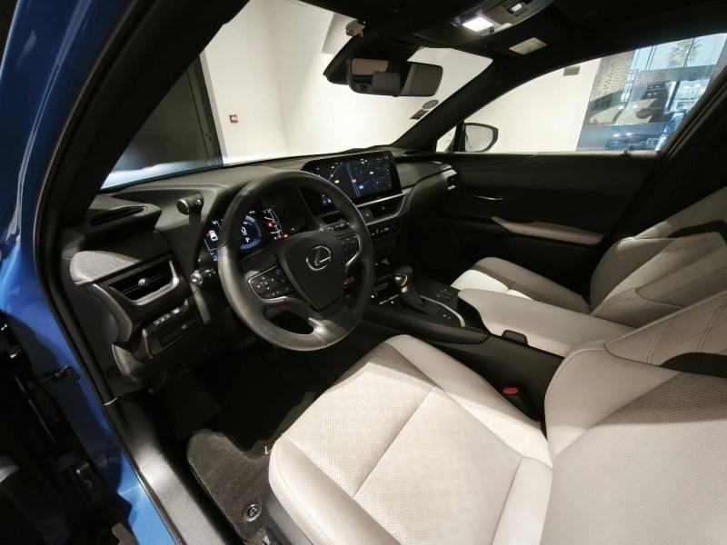 Photo 12 de l’annonce de LEXUS UX d’occasion à vendre à LATTES