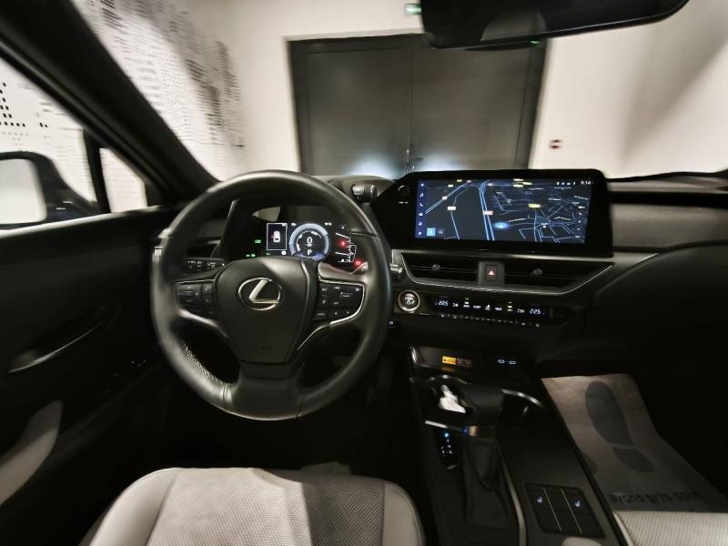 Photo 14 de l’annonce de LEXUS UX d’occasion à vendre à LATTES