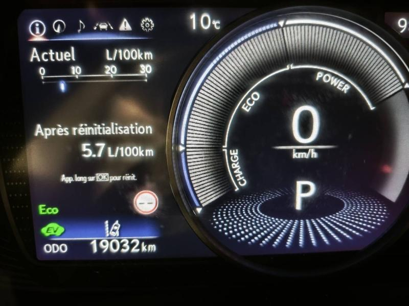 Photo 17 de l’annonce de LEXUS UX d’occasion à vendre à LATTES