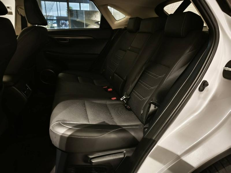 Photo 11 de l’annonce de LEXUS NX d’occasion à vendre à LATTES