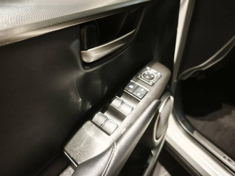 Photo 13 de l’annonce de LEXUS NX d’occasion à vendre à LATTES