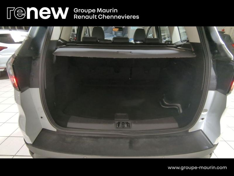 Photo 12 de l’annonce de FORD Kuga d’occasion à vendre à CHENNEVIÈRES-SUR-MARNE