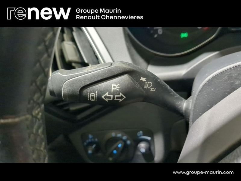 Photo 17 de l’annonce de FORD Kuga d’occasion à vendre à CHENNEVIÈRES-SUR-MARNE