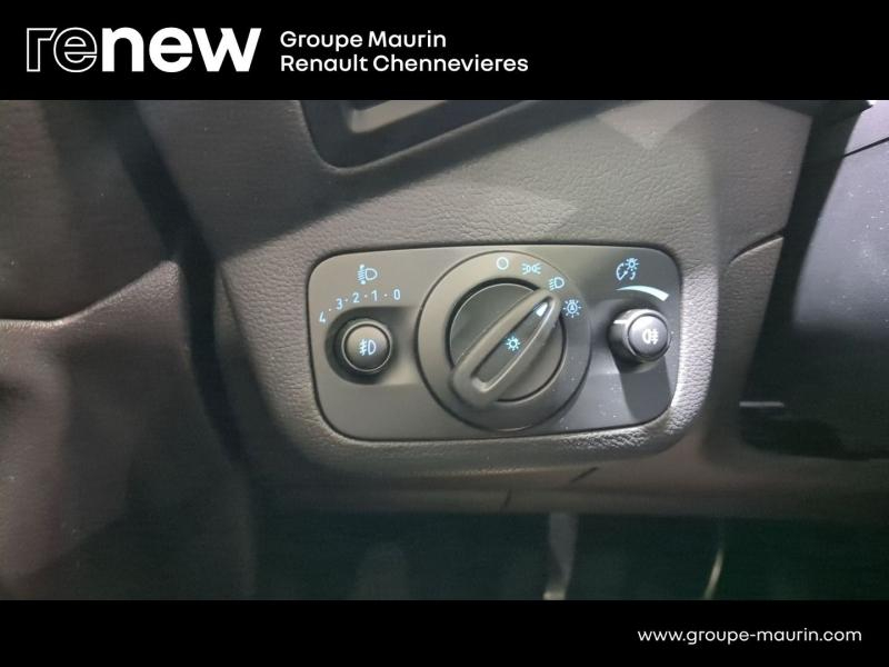 Photo 19 de l’annonce de FORD Kuga d’occasion à vendre à CHENNEVIÈRES-SUR-MARNE