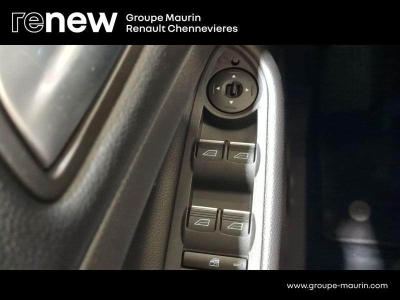 Photo 20 de l’annonce de FORD Kuga d’occasion à vendre à CHENNEVIÈRES-SUR-MARNE