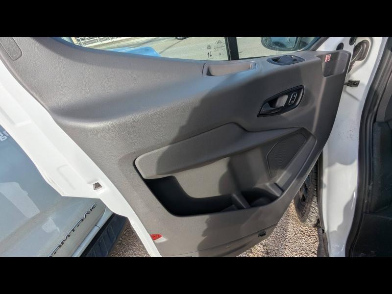 Photo 14 de l’annonce de FORD Transit 2T Fg VUL d’occasion à vendre à AVIGNON