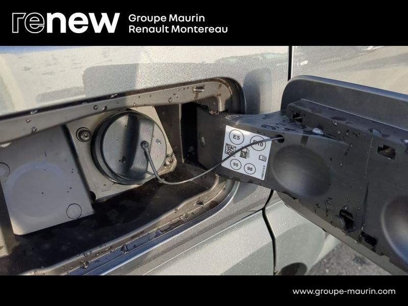 Photo 9 de l’annonce de DACIA  d’occasion à vendre à VARENNES SUR SEINE