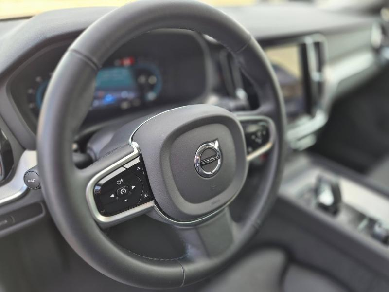 Photo 14 de l’annonce de VOLVO V60 d’occasion à vendre à AVIGNON