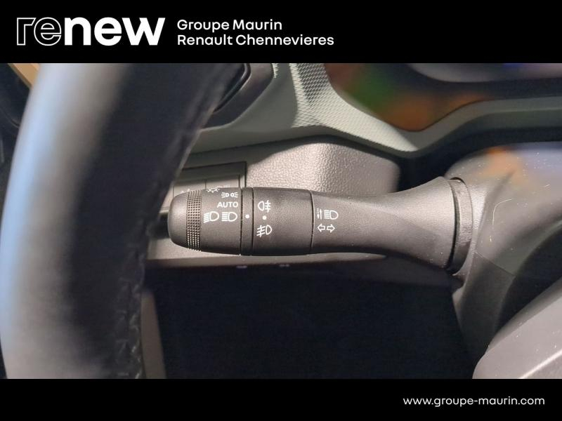 Photo 17 de l’annonce de DACIA Duster d’occasion à vendre à CHENNEVIÈRES-SUR-MARNE