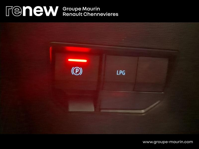 Photo 20 de l’annonce de DACIA Duster d’occasion à vendre à CHENNEVIÈRES-SUR-MARNE