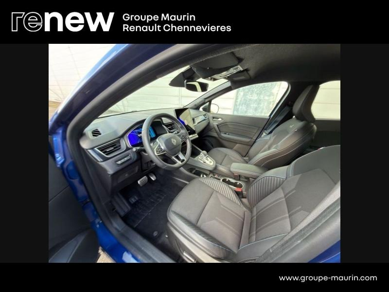 Photo 8 de l’annonce de RENAULT  d’occasion à vendre à CHENNEVIÈRES-SUR-MARNE