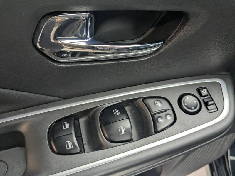 Photo 15 de l’annonce de NISSAN Micra d’occasion à vendre à PAYS DE GEX