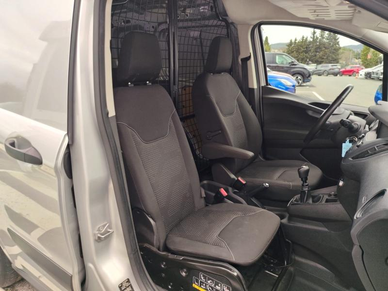 Photo 8 de l’annonce de FORD Transit Courier VUL d’occasion à vendre à DRAGUIGNAN
