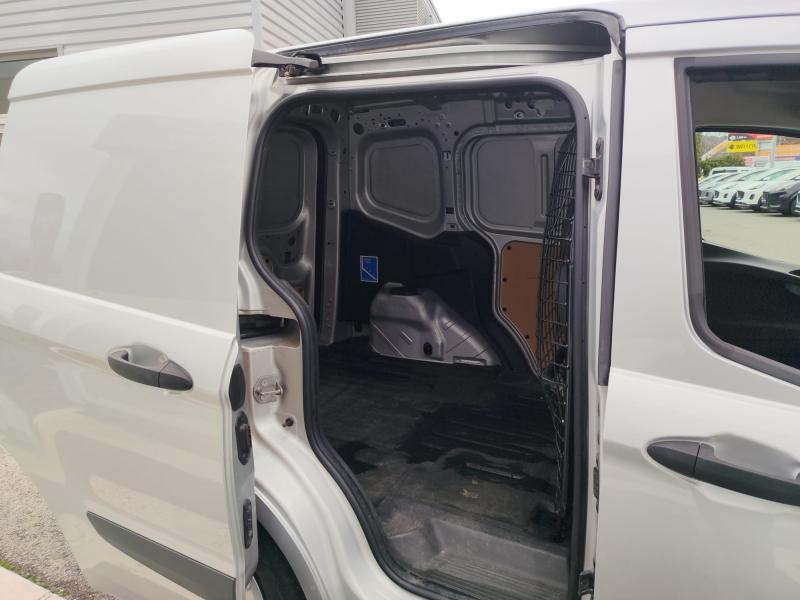 Photo 9 de l’annonce de FORD Transit Courier VUL d’occasion à vendre à DRAGUIGNAN