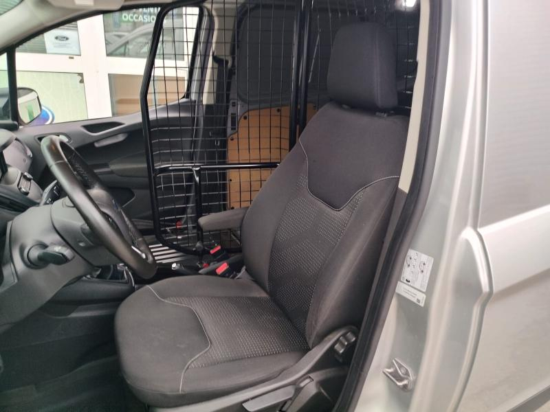 Photo 13 de l’annonce de FORD Transit Courier VUL d’occasion à vendre à DRAGUIGNAN