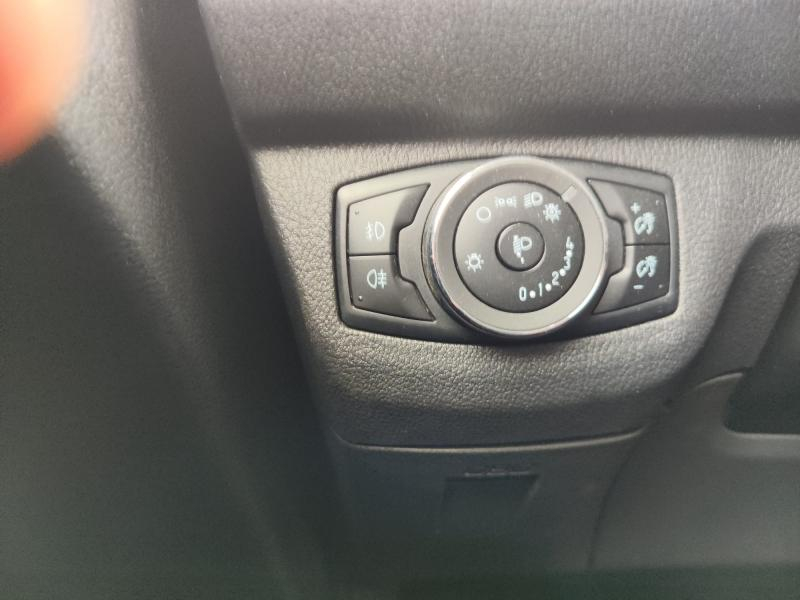 Photo 15 de l’annonce de FORD Transit Courier VUL d’occasion à vendre à DRAGUIGNAN