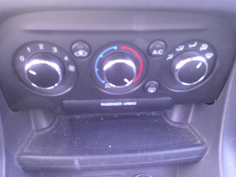 Photo 10 de l’annonce de FORD Ka+ d’occasion à vendre à PERPIGNAN