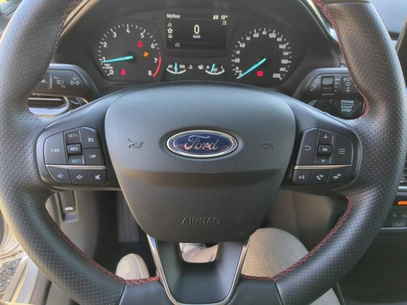 Photo 16 de l’annonce de FORD Fiesta d’occasion à vendre à ARLES