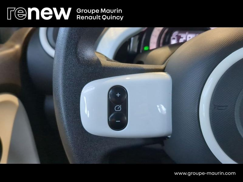Photo 18 de l’annonce de RENAULT Twingo d’occasion à vendre à QUINCY-SOUS-SÉNART