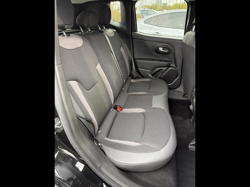 Photo 11 de l’annonce de JEEP Renegade d’occasion à vendre à AUBIÈRE