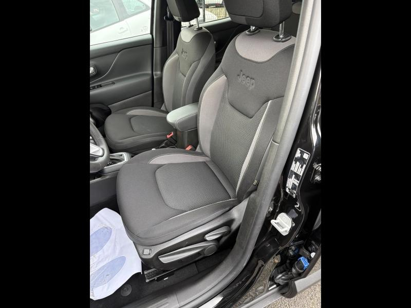 Photo 14 de l’annonce de JEEP Renegade d’occasion à vendre à AUBIÈRE