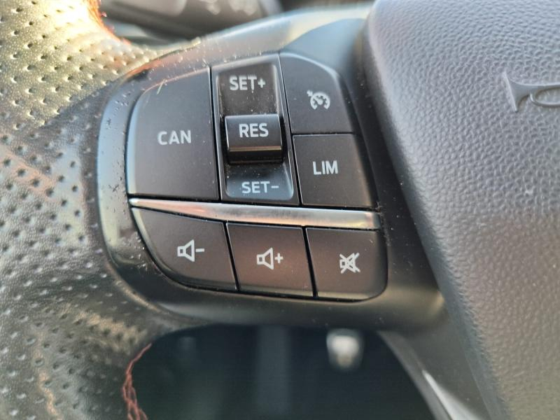 Photo 19 de l’annonce de FORD Fiesta d’occasion à vendre à DRAGUIGNAN