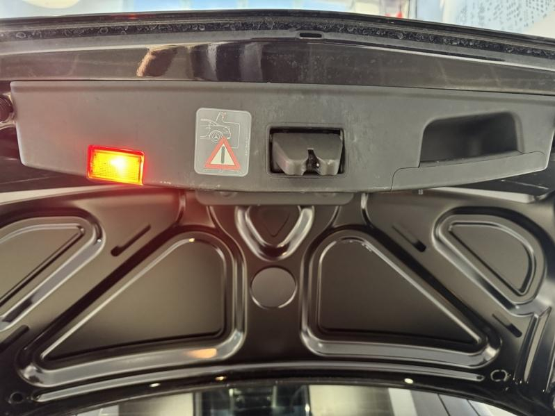 Photo 19 de l’annonce de MERCEDES-BENZ Classe SLK d’occasion à vendre à MONTFAVET