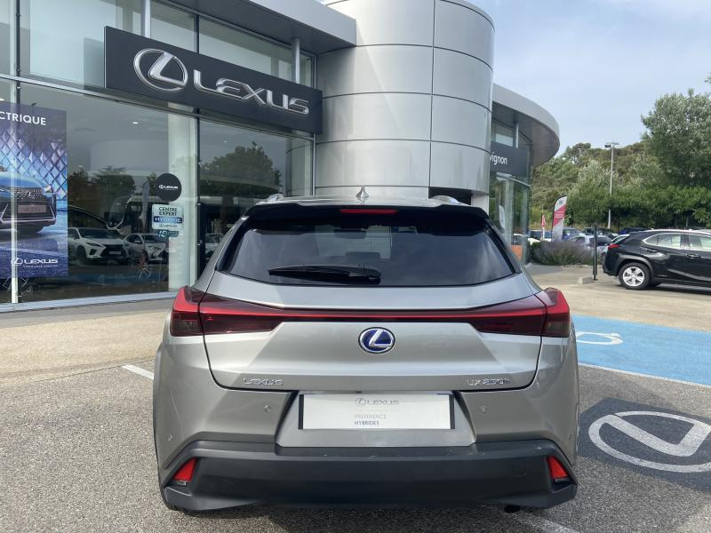 Photo 9 de l’annonce de LEXUS UX d’occasion à vendre à MONTFAVET