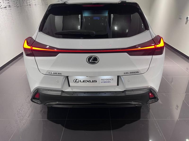 Photo 6 de l’annonce de LEXUS UX d’occasion à vendre à LATTES