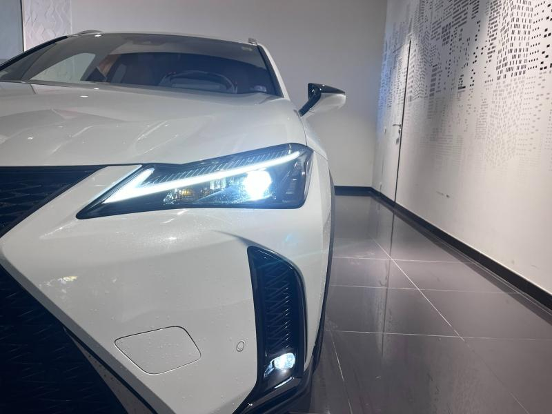 Photo 17 de l’annonce de LEXUS UX d’occasion à vendre à LATTES