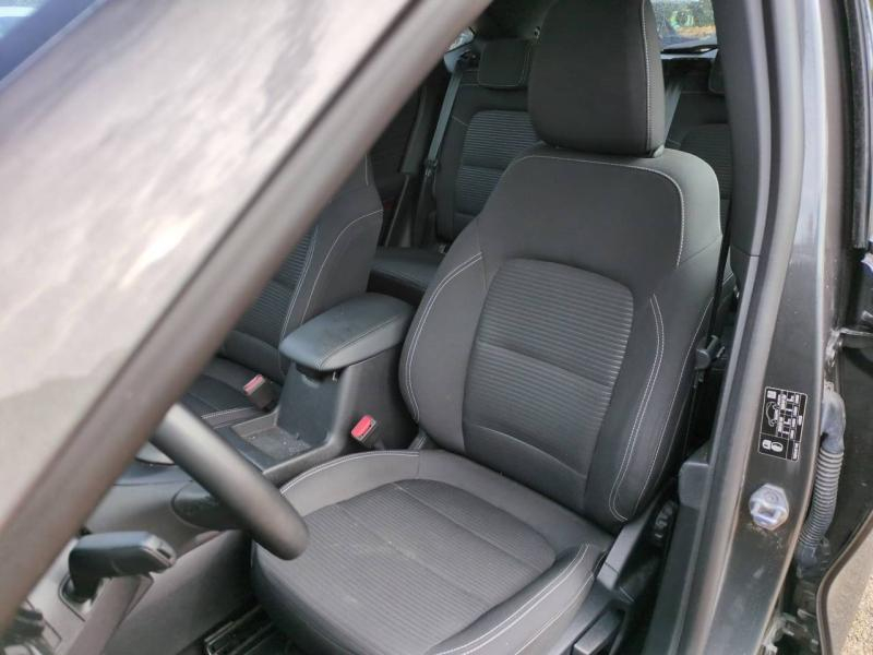 Photo 16 de l’annonce de FORD Kuga d’occasion à vendre à ALÈS