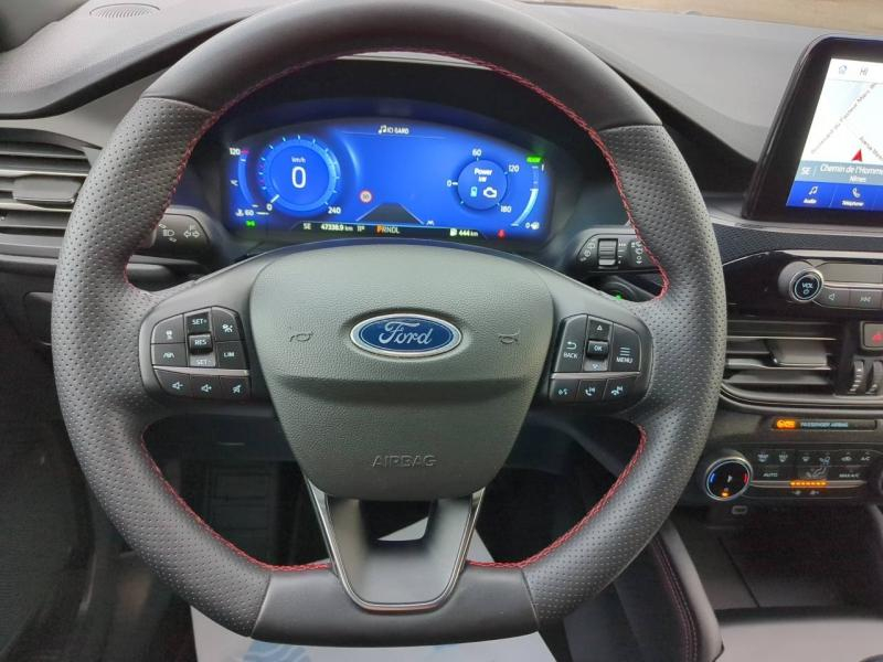 Photo 12 de l’annonce de FORD Kuga d’occasion à vendre à ALÈS