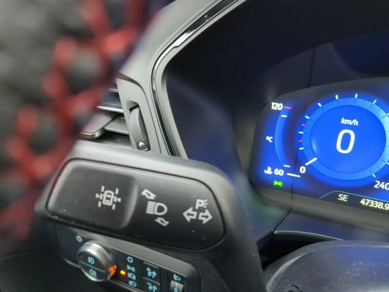 Photo 13 de l’annonce de FORD Kuga d’occasion à vendre à ALÈS