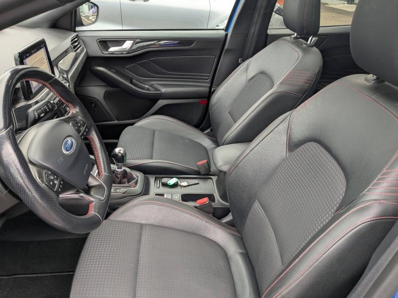 Photo 9 de l’annonce de FORD Focus d’occasion à vendre à AVIGNON