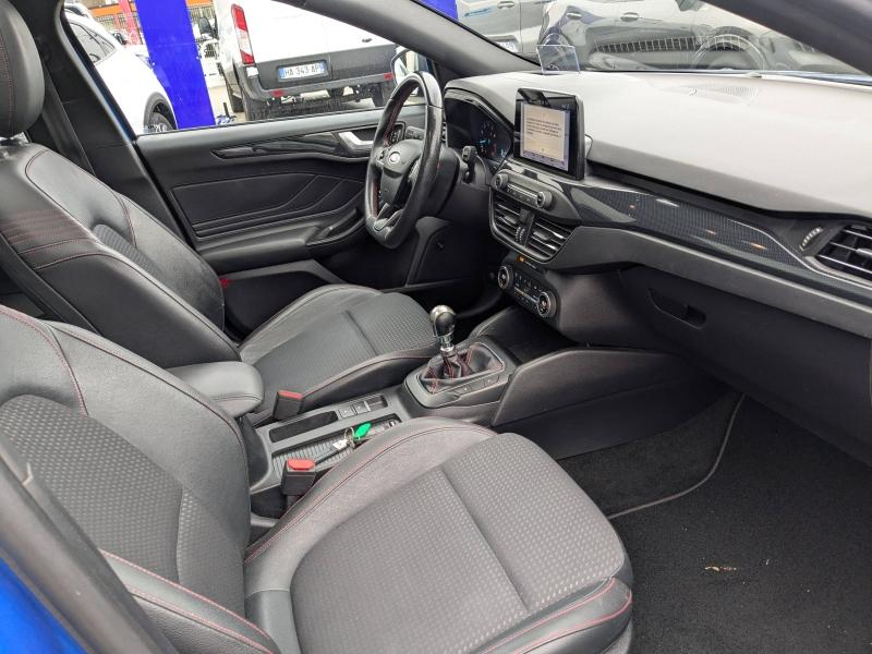 Photo 13 de l’annonce de FORD Focus d’occasion à vendre à AVIGNON