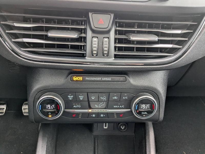 Photo 17 de l’annonce de FORD Focus d’occasion à vendre à AVIGNON