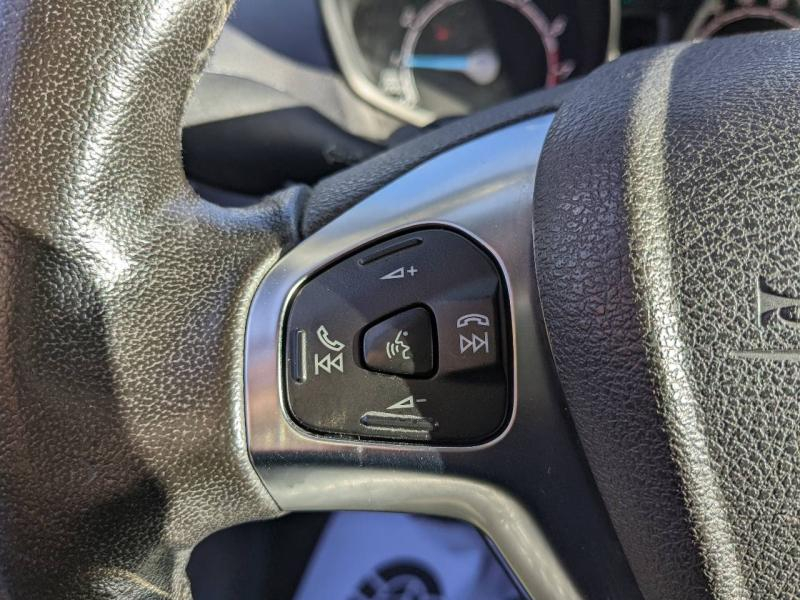 Photo 16 de l’annonce de FORD Transit Courier VUL d’occasion à vendre à MARSEILLE