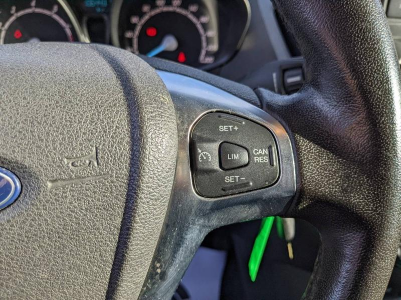 Photo 17 de l’annonce de FORD Transit Courier VUL d’occasion à vendre à MARSEILLE