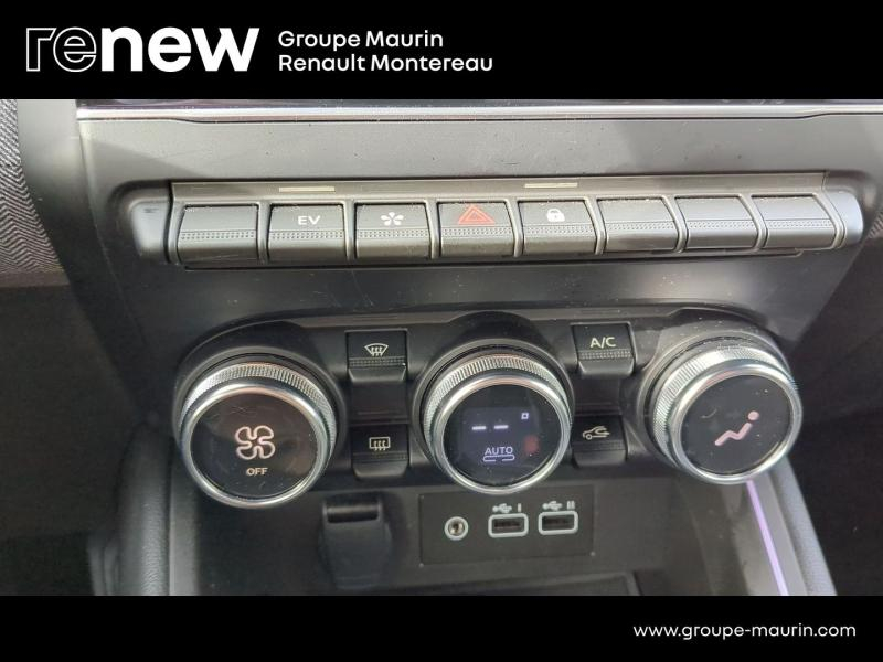 Photo 19 de l’annonce de RENAULT Clio d’occasion à vendre à VARENNES SUR SEINE