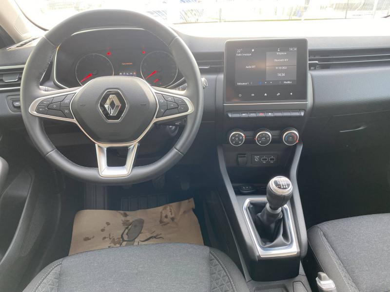 Photo 13 de l’annonce de RENAULT Clio d’occasion à vendre à SAINT PIERRE LES NEMOURS