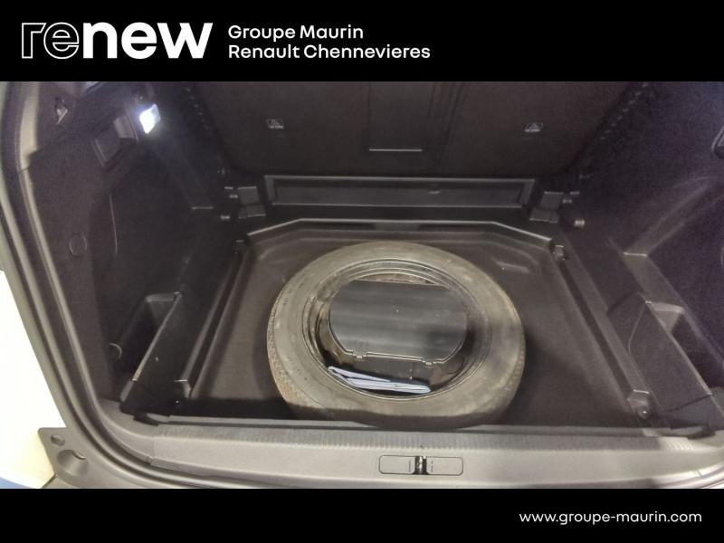 Photo 10 de l’annonce de PEUGEOT 3008 d’occasion à vendre à CHENNEVIÈRES-SUR-MARNE