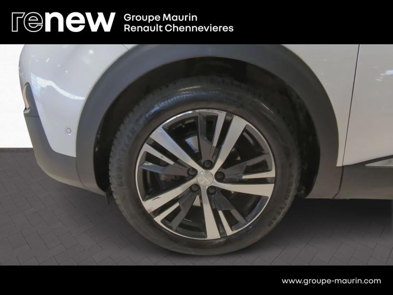 Photo 12 de l’annonce de PEUGEOT 3008 d’occasion à vendre à CHENNEVIÈRES-SUR-MARNE