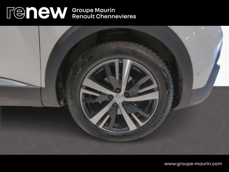 Photo 13 de l’annonce de PEUGEOT 3008 d’occasion à vendre à CHENNEVIÈRES-SUR-MARNE