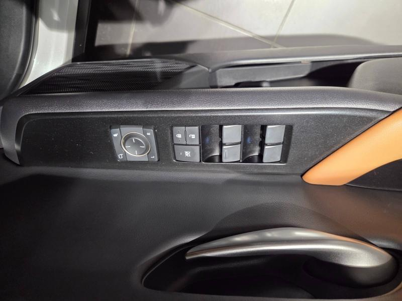 Photo 11 de l’annonce de LEXUS UX d’occasion à vendre à AUBIÈRE