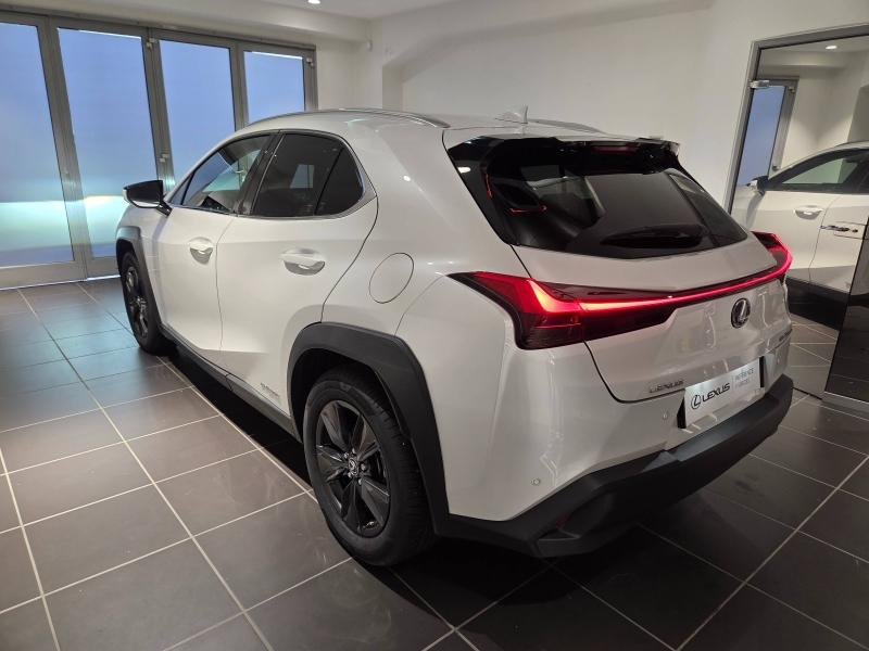 Photo 17 de l’annonce de LEXUS UX d’occasion à vendre à AUBIÈRE