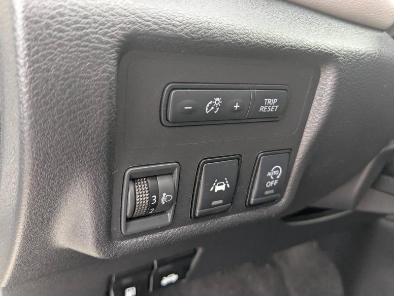 Photo 12 de l’annonce de NISSAN Micra d’occasion à vendre à PAYS DE GEX