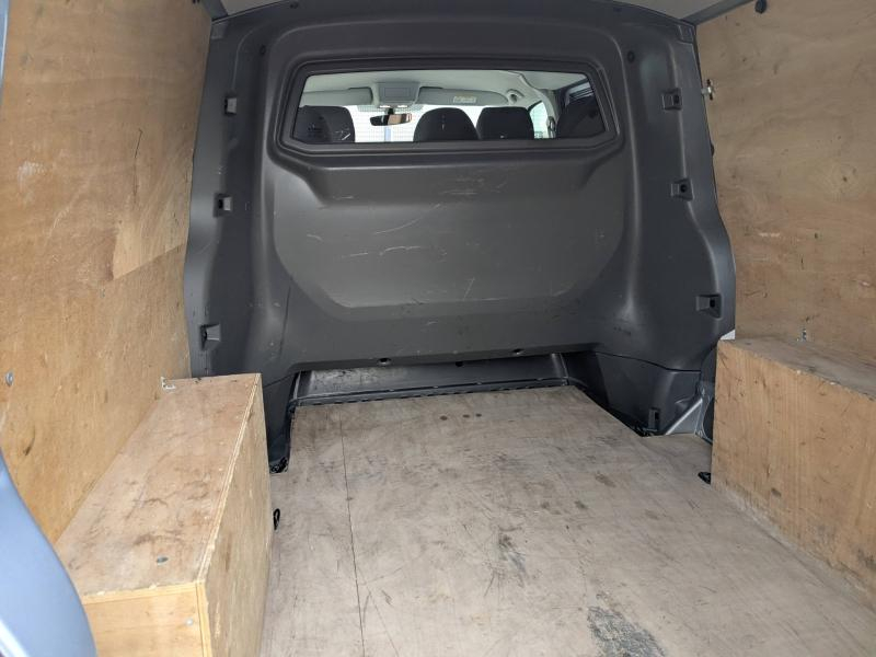 Photo 16 de l’annonce de VOLKSWAGEN Transporter Fg VUL d’occasion à vendre à AVIGNON