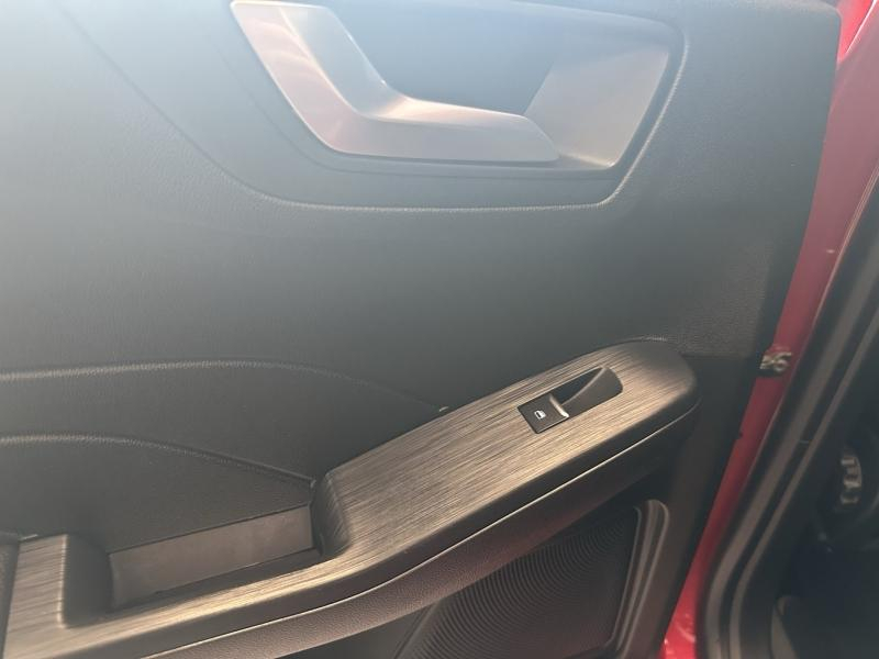 Photo 13 de l’annonce de FORD Kuga d’occasion à vendre à ORANGE